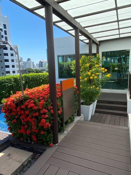 Delightful Condo In Central Location At Sukhumvit 49 Бангкок Екстер'єр фото